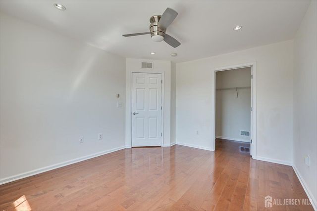 74 Andrews Way, Piscataway, NJ 08854