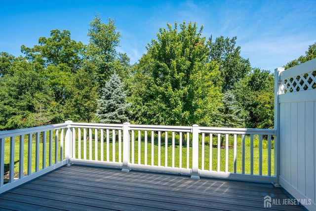 74 Andrews Way, Piscataway, NJ 08854
