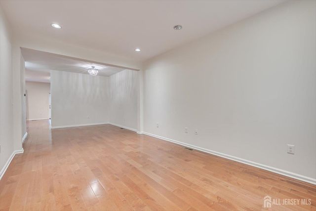 74 Andrews Way, Piscataway, NJ 08854