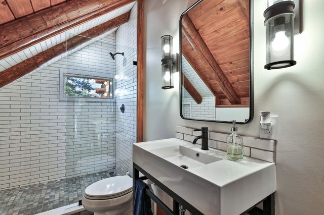 520 Barrows Towne Road, Killington, VT 05751