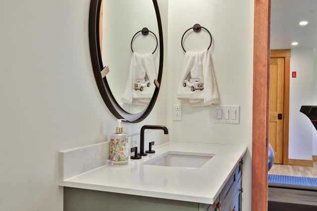 520 Barrows Towne Road, Killington, VT 05751