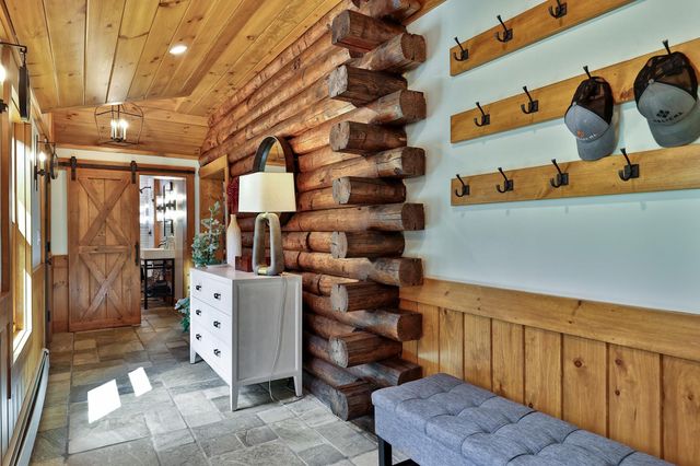 520 Barrows Towne Road, Killington, VT 05751