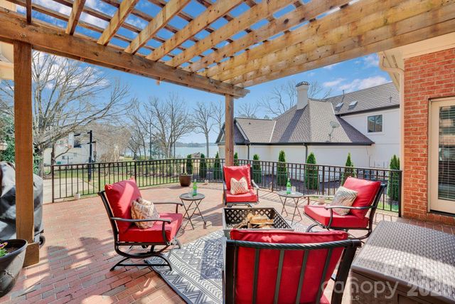 18326 Bowsprit Pointe Road, Cornelius, NC 28031