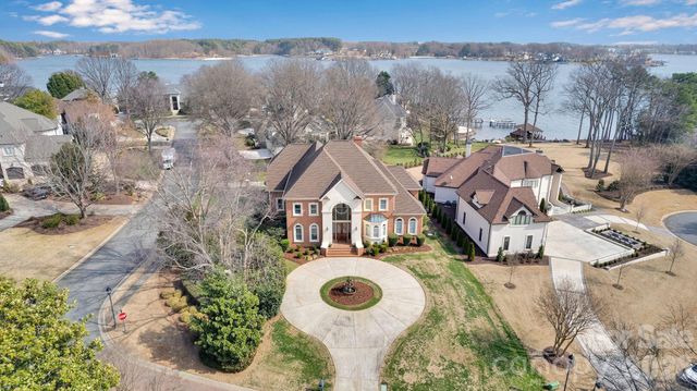 18326 Bowsprit Pointe Road, Cornelius, NC 28031