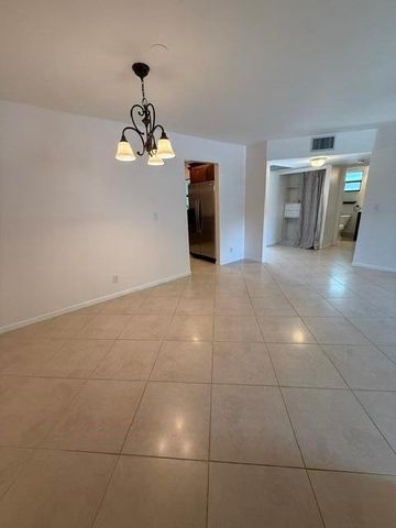 4772 NW 22nd Street 42122, Coconut Creek, FL 33063