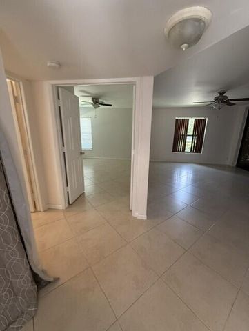 4772 NW 22nd Street 42122, Coconut Creek, FL 33063