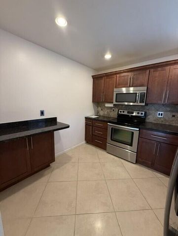 4772 NW 22nd Street 42122, Coconut Creek, FL 33063