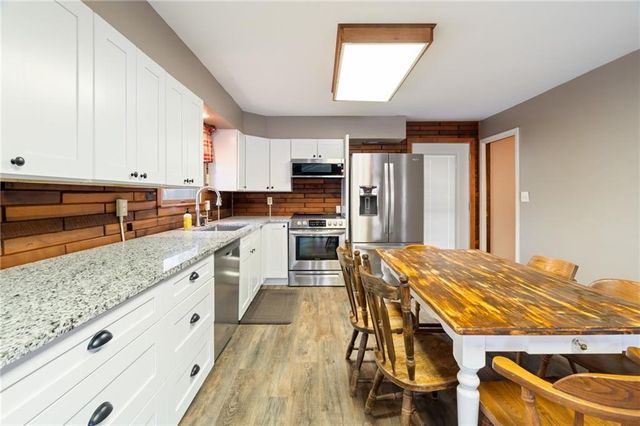 1006 Lake Viking Terrace, Altamont, MO 64620