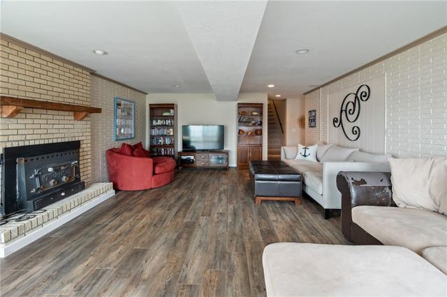 1006 Lake Viking Terrace, Altamont, MO 64620