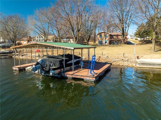 1006 Lake Viking Terrace, Altamont, MO 64620