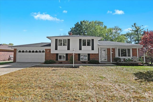 6378 Emerald Lake Drive, Troy, MI 48085