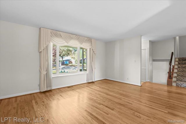 6378 Emerald Lake Drive, Troy, MI 48085