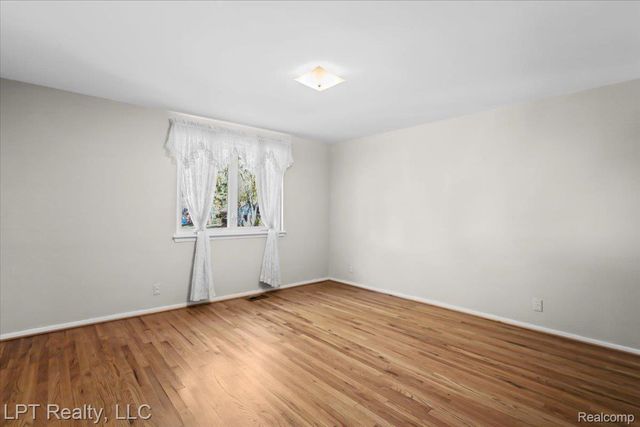 6378 Emerald Lake Drive, Troy, MI 48085