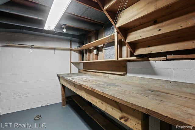 6378 Emerald Lake Drive, Troy, MI 48085