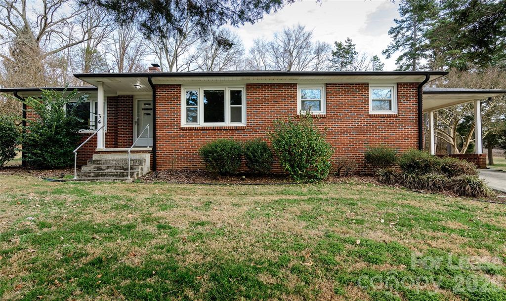 34 Rollingwood Drive, Concord, NC 28025