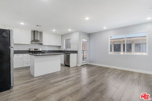 12000 Runnymede Street 1, North Hollywood (los Angeles), CA 91605