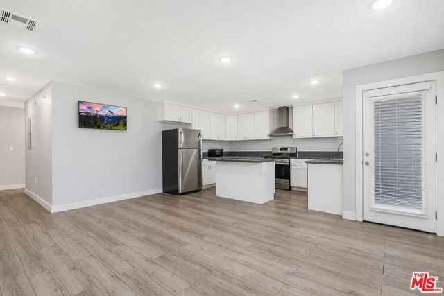 12000 Runnymede Street 1, North Hollywood (los Angeles), CA 91605