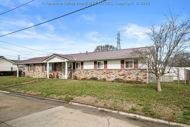 104 Beech Street, Nitro, WV 25143