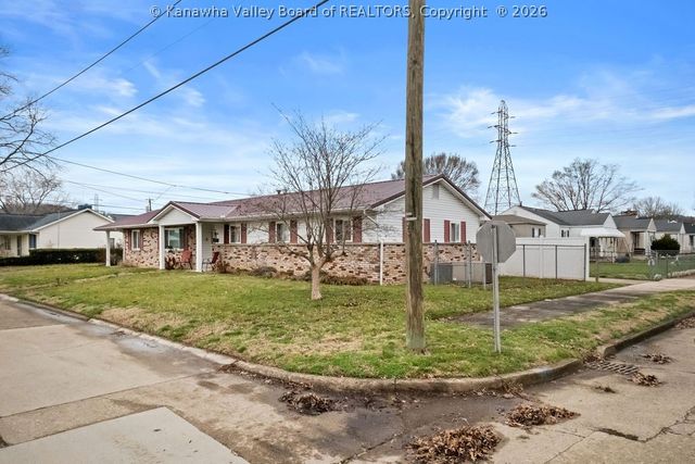 104 Beech Street, Nitro, WV 25143