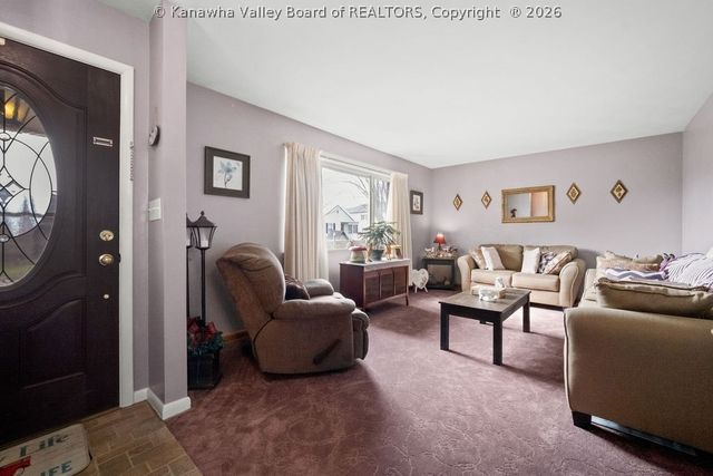 104 Beech Street, Nitro, WV 25143