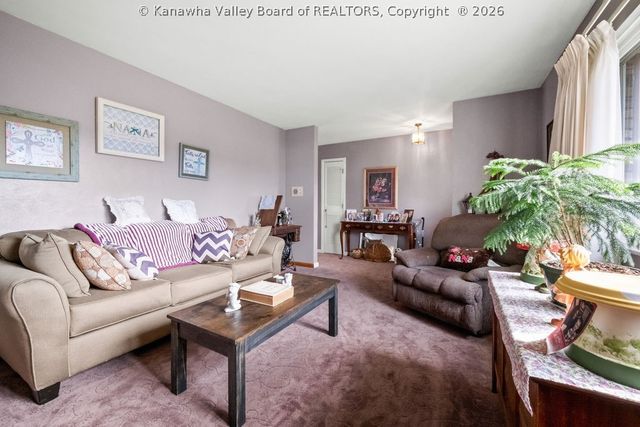 104 Beech Street, Nitro, WV 25143