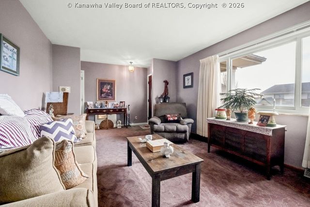 104 Beech Street, Nitro, WV 25143