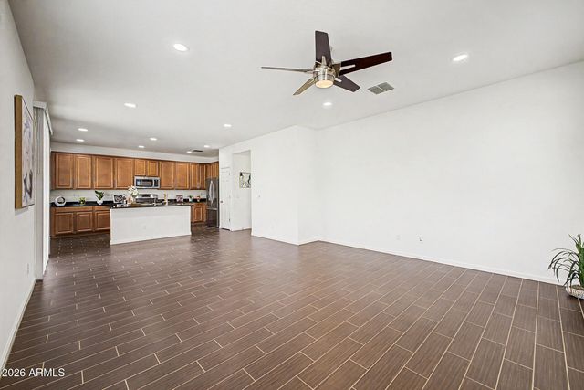 879 E ABERDEEN Drive, Gilbert, AZ 85298