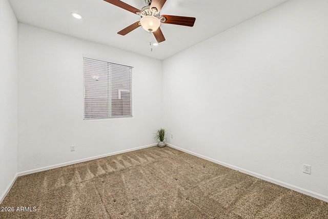 879 E ABERDEEN Drive, Gilbert, AZ 85298