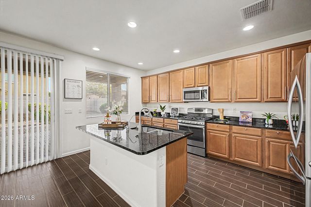 879 E ABERDEEN Drive, Gilbert, AZ 85298