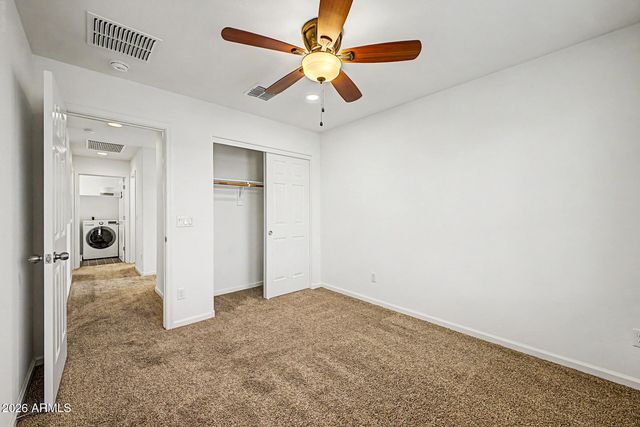 879 E ABERDEEN Drive, Gilbert, AZ 85298