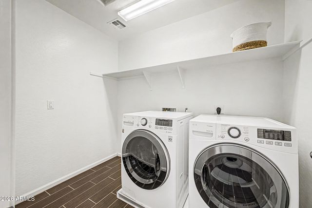 879 E ABERDEEN Drive, Gilbert, AZ 85298
