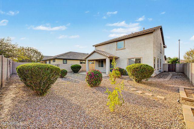 879 E ABERDEEN Drive, Gilbert, AZ 85298