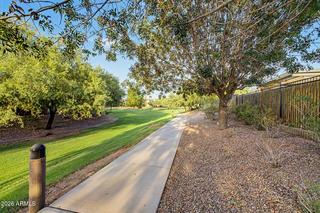 879 E ABERDEEN Drive, Gilbert, AZ 85298