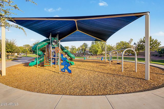 879 E ABERDEEN Drive, Gilbert, AZ 85298