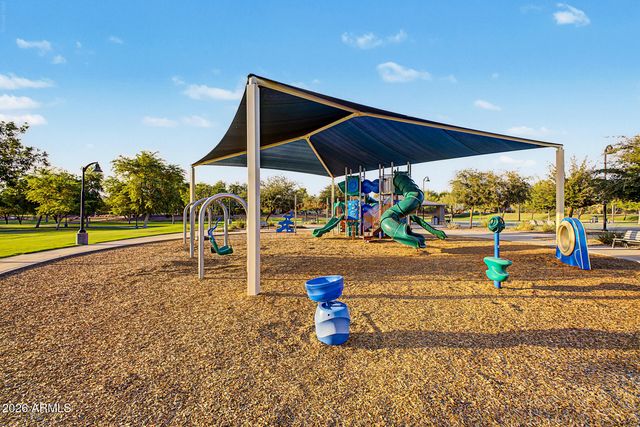 879 E ABERDEEN Drive, Gilbert, AZ 85298