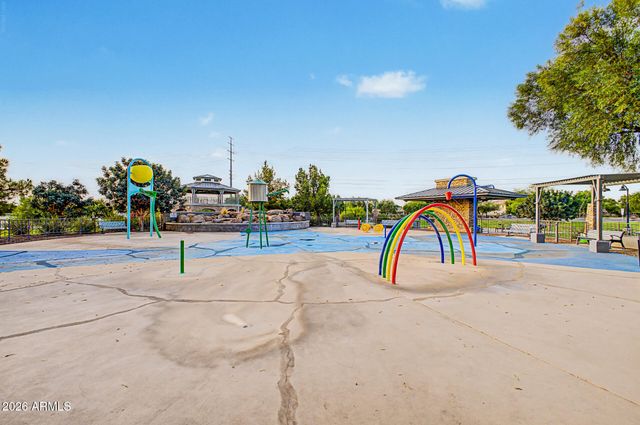 879 E ABERDEEN Drive, Gilbert, AZ 85298