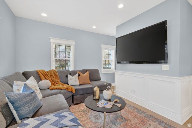 5088 S WANDER LN, Holladay, UT 84117