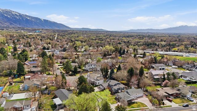 5088 S WANDER LN, Holladay, UT 84117