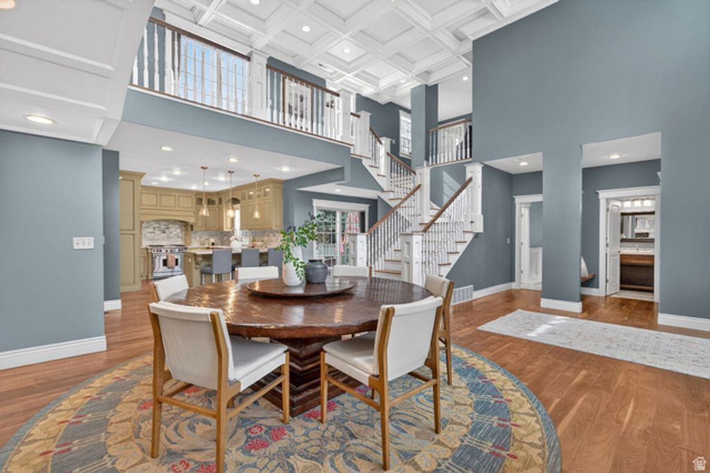 Image 11 of property listing at 5088 S WANDER LN, Holladay, UT 84117