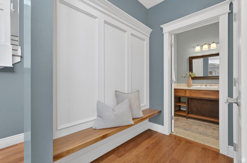 Image 23 of property listing at 5088 S WANDER LN, Holladay, UT 84117