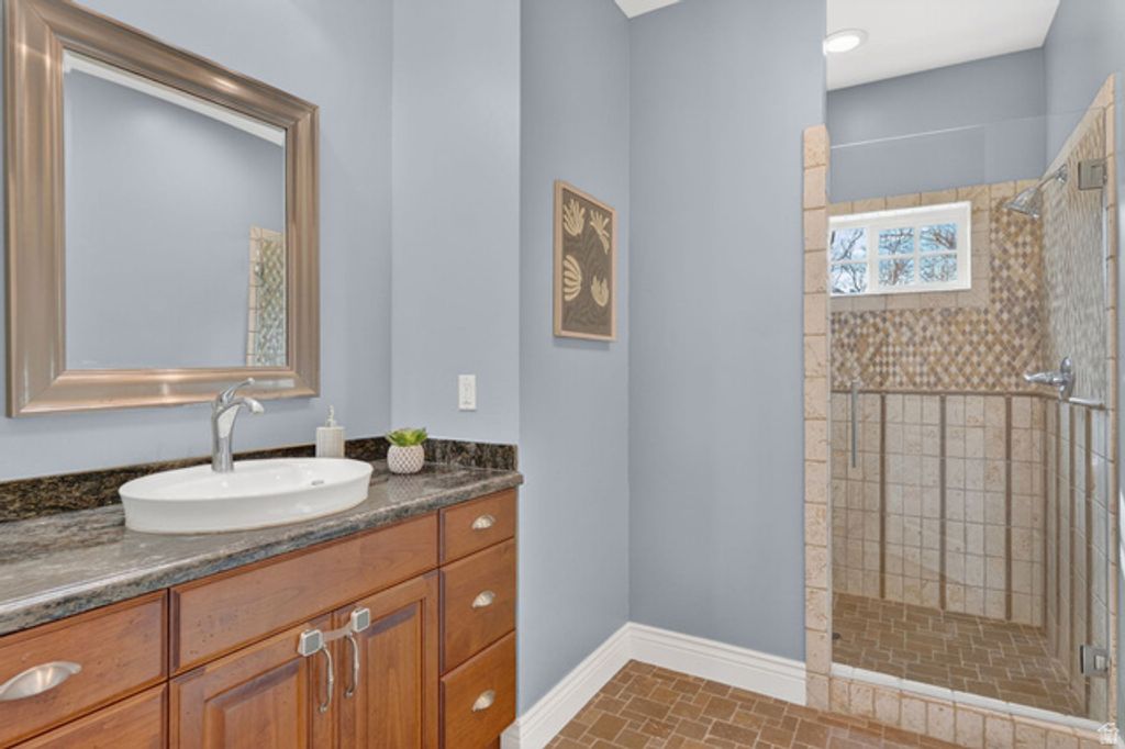 Image 26 of property listing at 5088 S WANDER LN, Holladay, UT 84117