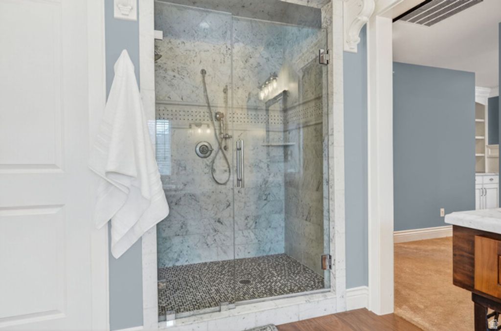 Image 40 of property listing at 5088 S WANDER LN, Holladay, UT 84117