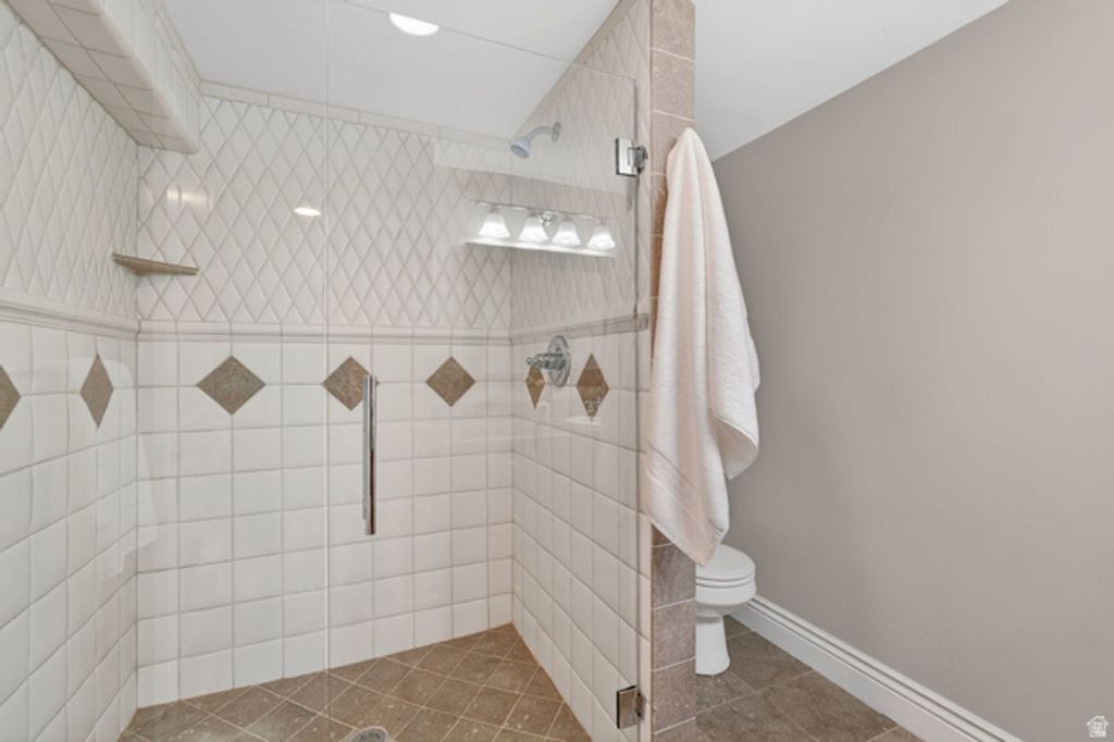 Image 58 of property listing at 5088 S WANDER LN, Holladay, UT 84117