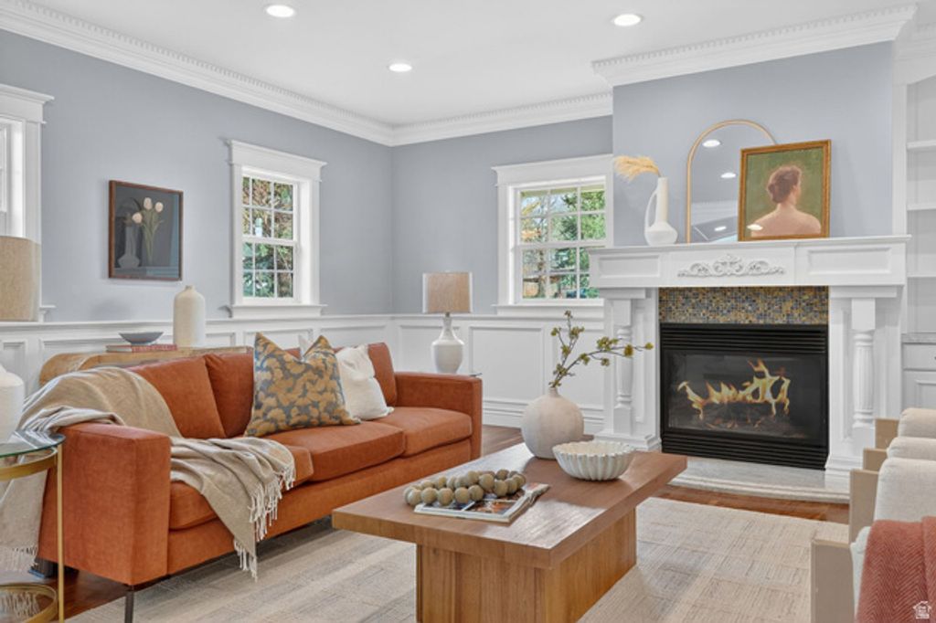 Image 7 of property listing at 5088 S WANDER LN, Holladay, UT 84117