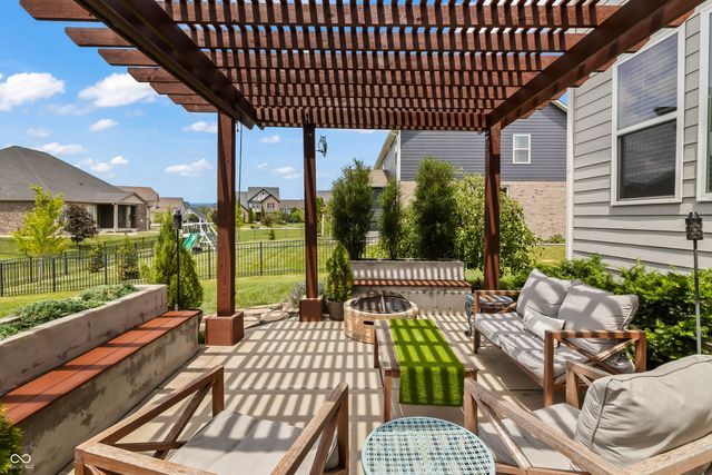 9986 Stable Stone Terrace, Fishers, IN 46040