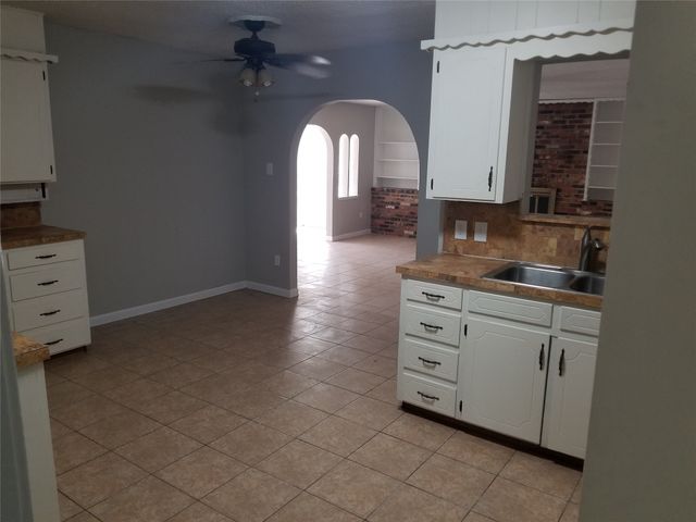 3460 Edith Lane, Haltom City, TX 76117