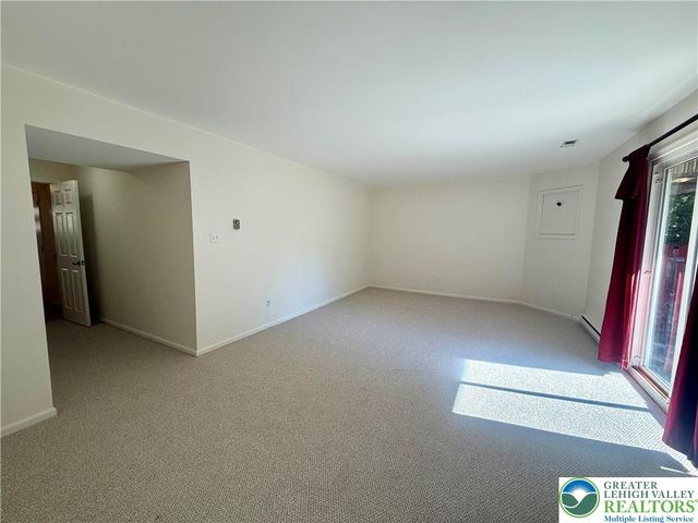 1045 Barnside Road, Allentown City, PA 18103