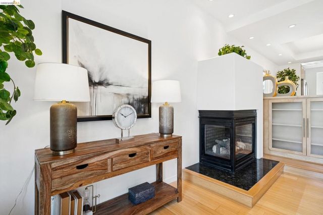 1537 Ashby Ave, Berkeley, CA 94703