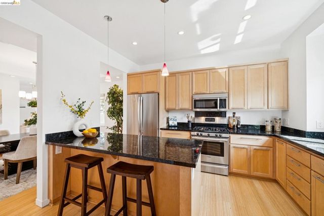 1537 Ashby Ave, Berkeley, CA 94703