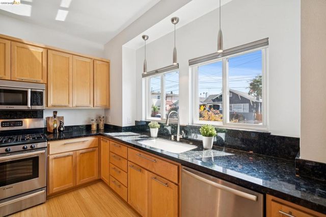 1537 Ashby Ave, Berkeley, CA 94703